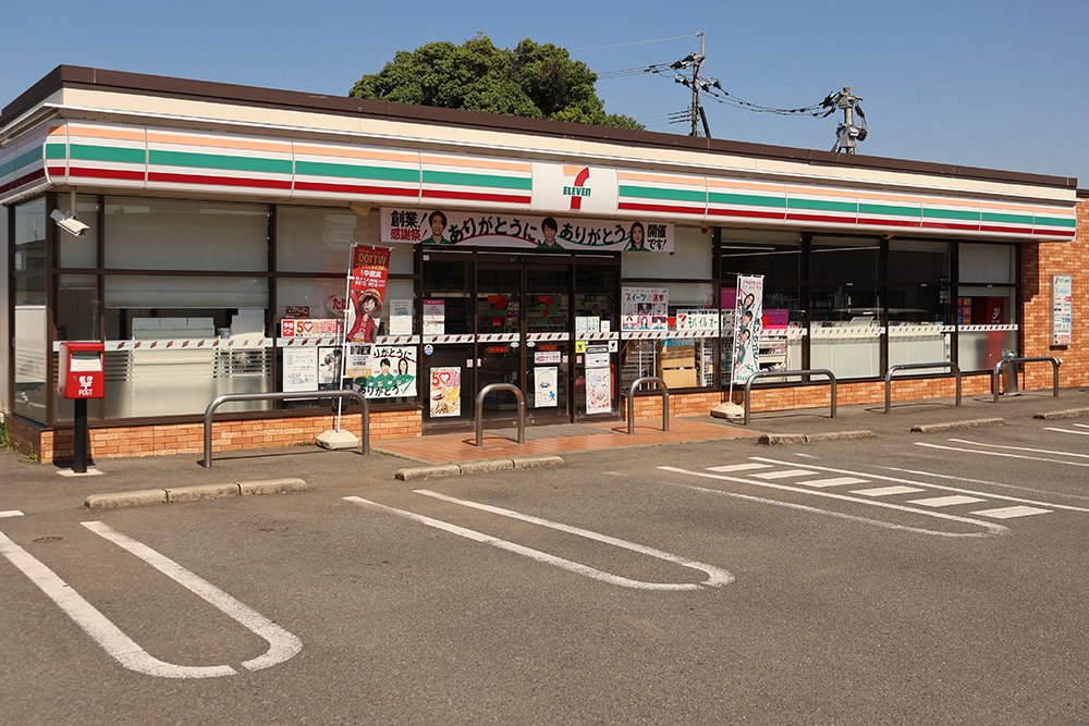 近隣 - セブン-イレブン 益城総合運動公園前店